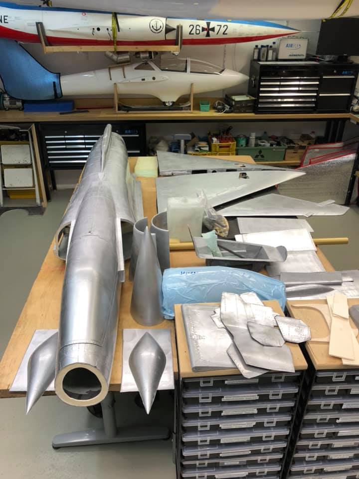 Mirage 2000 1/5.5 (Baukasten)